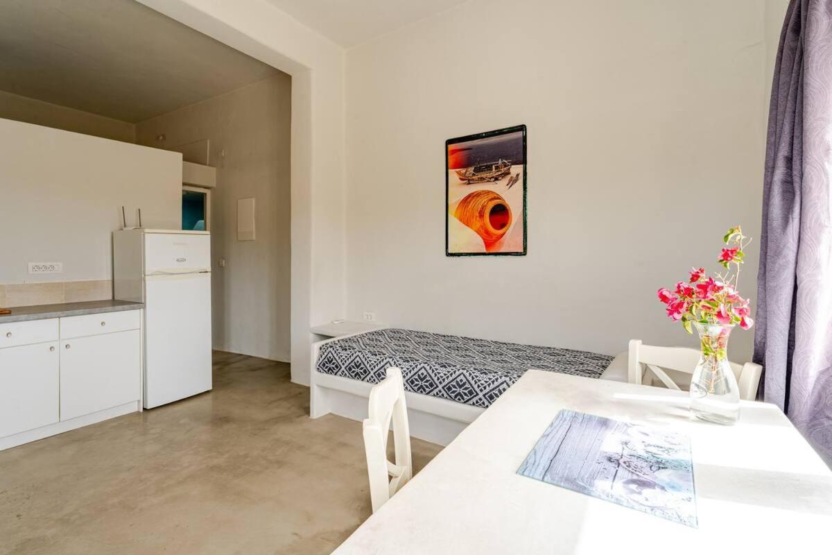 Drakkar Houses Fira  Exterior photo